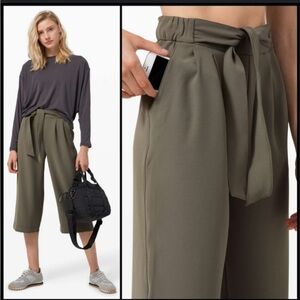Lululemon Noir Crop Grey Sage Pants Sz 2